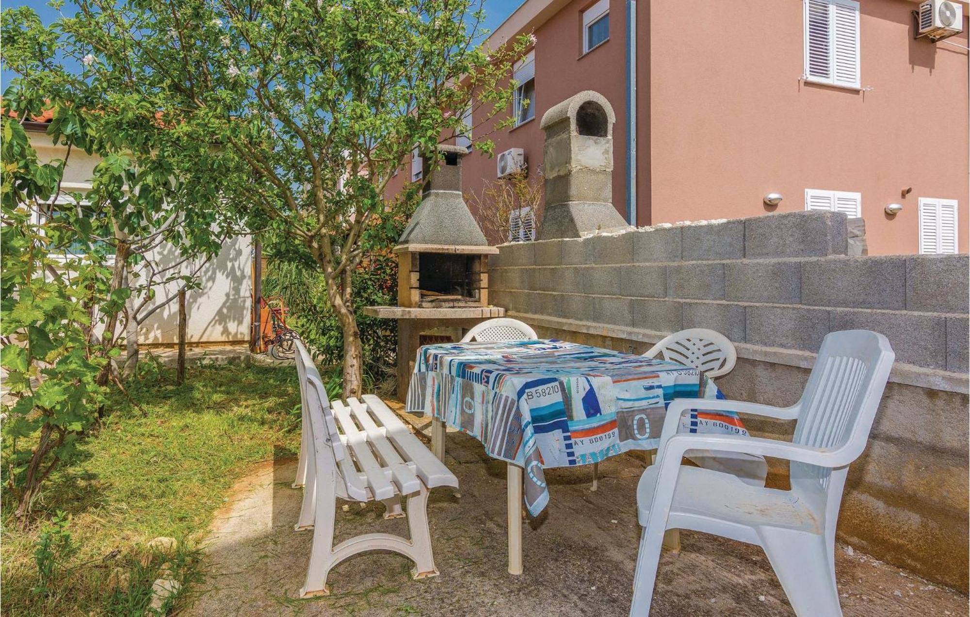 Lovely Apartment In Vir With Kitchen Esterno foto